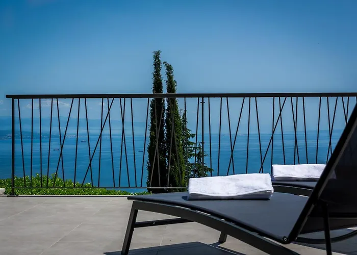 Villa Extravagant Istria Orska Prestige 5 Bedrooms Jacuzzi Ičići