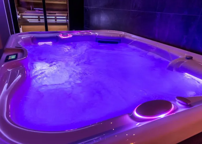 Extravagant Istria Orska Prestige 5 Bedrooms Jacuzzi Ičići