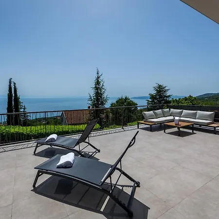 Villa Extravagant Istria Orska Prestige 5 Bedrooms Jacuzzi Ičići